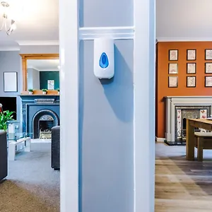 Holiday home Spacious Modern - Great Location, Chester